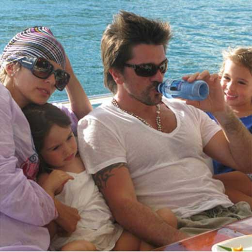 Juanes, paparazzi de su vida y familia