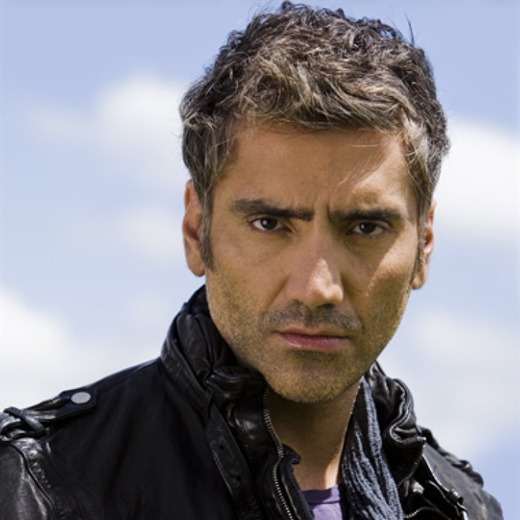 No se le va la voz a Alejandro Fernandez del primer lugar