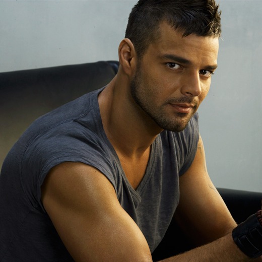 Ricky Martin pide apoyo a las estrellas