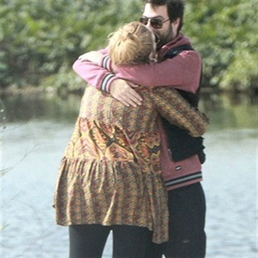 Adele se come a besos a su nuevo amor
