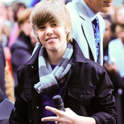 Justin Bieber amenazado por Anonymous