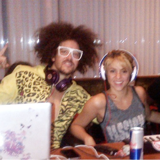 Shakira colabora con LMFAO y Akon en nuevo disco
