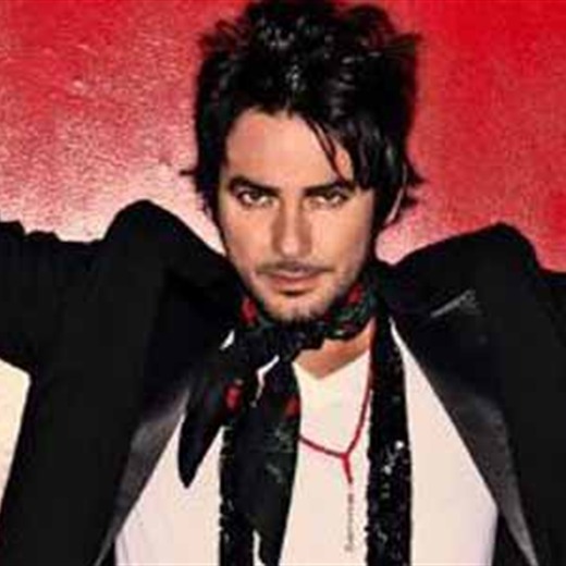 Beto Cuevas explora el mundo del pop