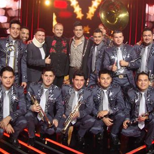 Cantar con banda, es el sueño de Miguel Bosé