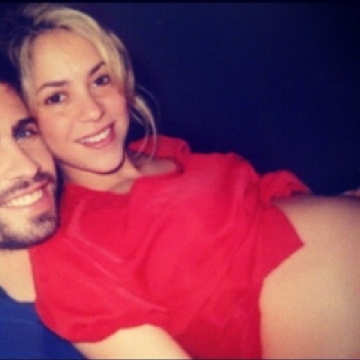 Shakira nos presume su pancita en twitter