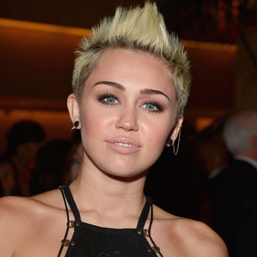 Nueva canción de Miley Cyrus iba a ser de Rihanna