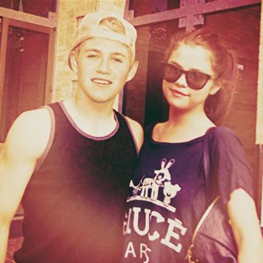 Selena Gomez ¿de romance con integrante de 1D?