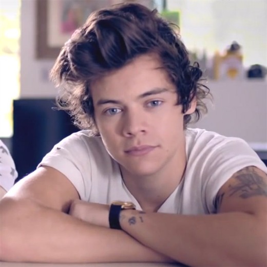 Harry Styles compone para Ariana Grande.