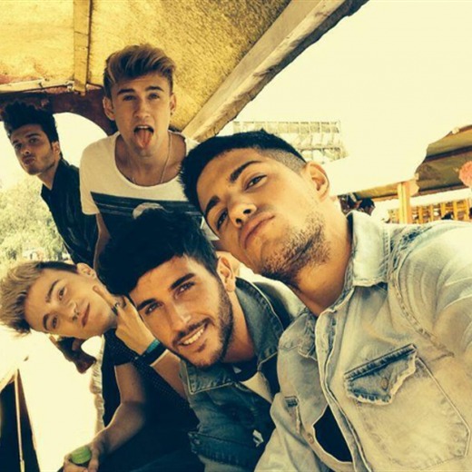 Auryn desata la locura a su llegada a México