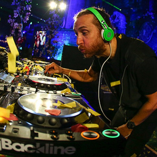 David Guetta anuncia nuevo disco para noviembre