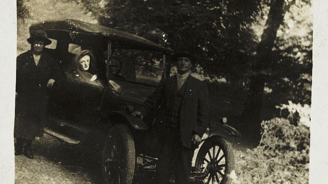 Fotos espiritístas; el último susto del año.