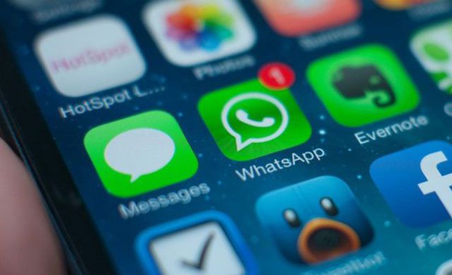 Se divorcia por culpa de WhatsApp Se divorcia por culpa de WhatsApp
