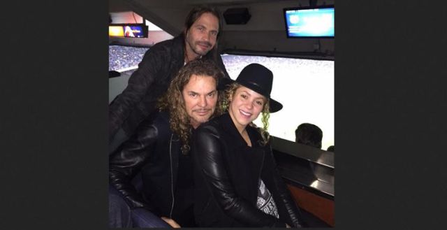 Maná y Shakira juntos! Maná y Shakira juntos!