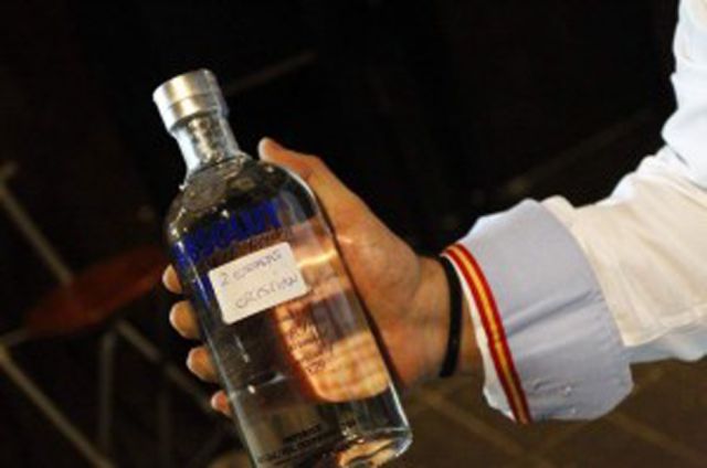 “Botellón indoor” “Botellón indoor”