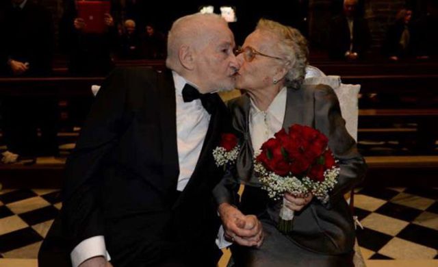 Se reencuentran en Facebook Se reencuentran en Facebook