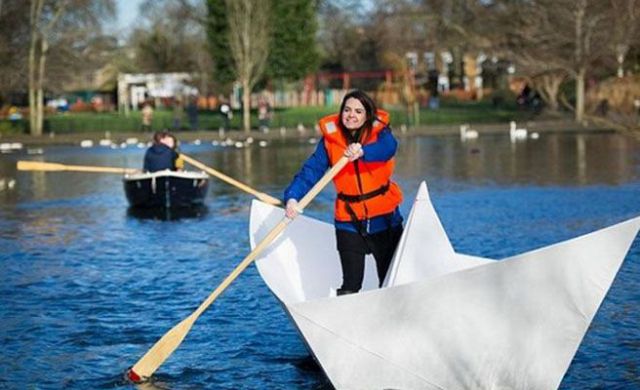 Barco de papel gigante Barco de papel gigante