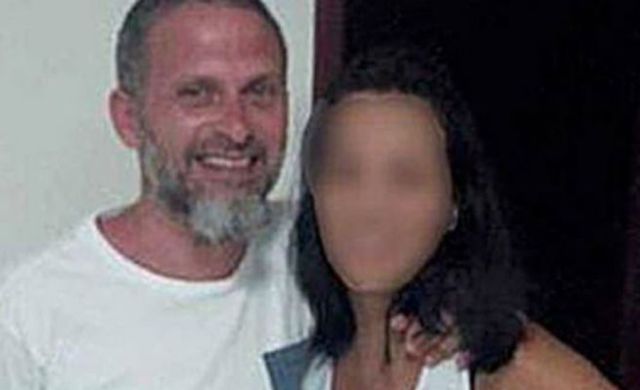 Fingió su propia muerte Fingió su propia muerte