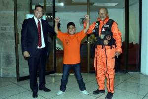 Niño de 11 años ya es un héroe. Niño de 11 años ya es un héroe.