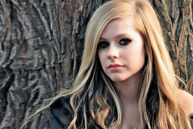 Avril Lavigne está de regreso Avril Lavigne está de regreso