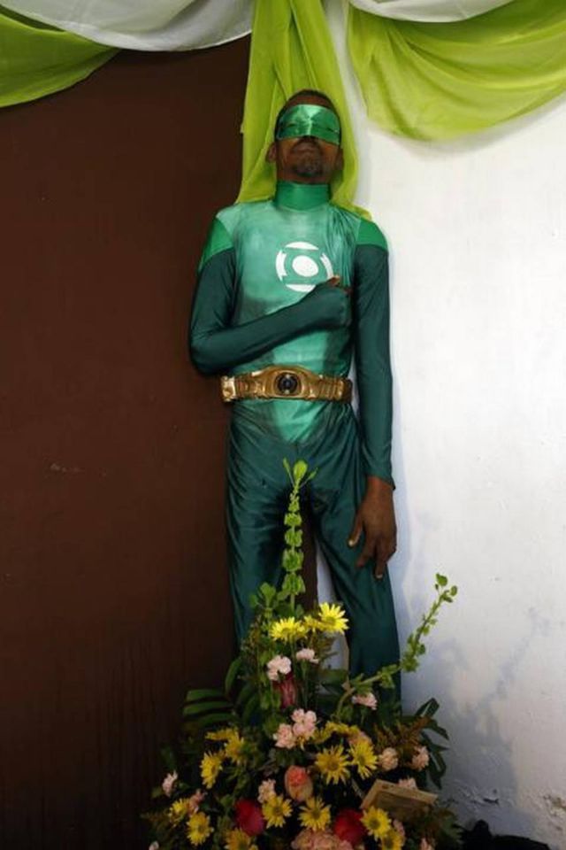Es velado como Linterna Verde Es velado como Linterna Verde