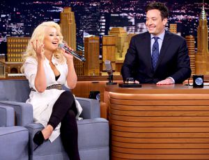 Christina Aguilera imita la voz de Britney Spears Christina Aguilera imita la voz de Britney Spears