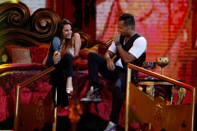 ¿Para besar a Romeo Santos hay que firmar contrato?