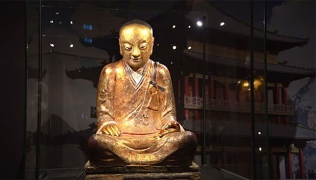 ¡Descubren un ente en el interior de una estatua de Buda! ¡Descubren un ente en el interior de una estatua de Buda!