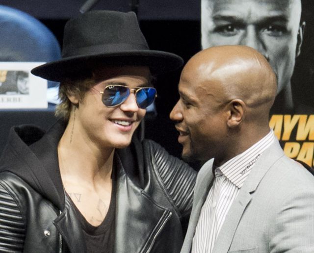 Justin Bieber se “coló” a la conferencia de Mayweather Jr. y Pacquiao Justin Bieber se “coló” a la conferencia de Mayweather Jr. y Pacquiao