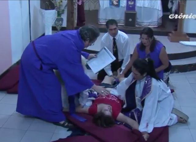 ¡Exorcismo en vivo! ¡Exorcismo en vivo!