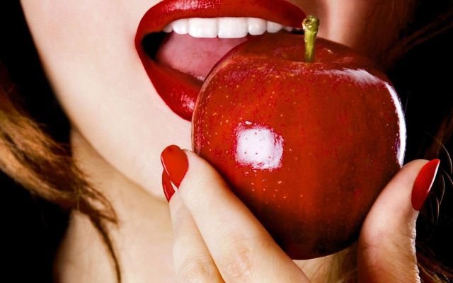 Las manzanas incrementan el deseo sexual en las mujeres Las manzanas incrementan el deseo sexual en las mujeres