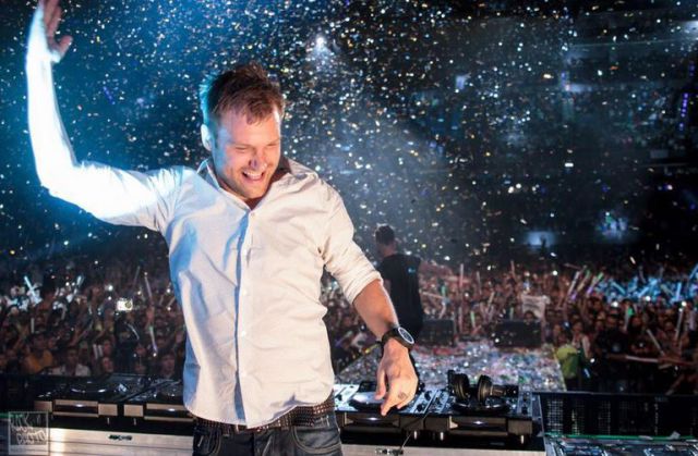 La Arena Ciudad de México retumbó con Dash Berlin La Arena Ciudad de México retumbó con Dash Berlin