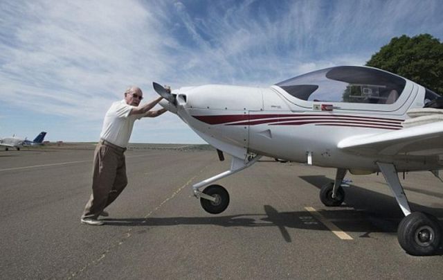 El piloto más viejo del mundo El piloto más viejo del mundo