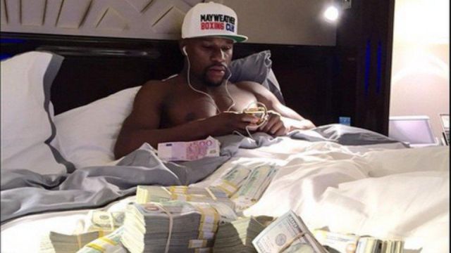 ¡Mayweather ganó el doble de dinero que Messi y CR7! ¡Mayweather ganó el doble de dinero que Messi y CR7!