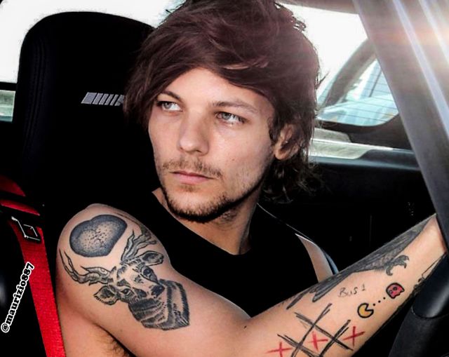¡Louis Tomlinson finalmente twitteó algo! ¡Louis Tomlinson finalmente twitteó algo!