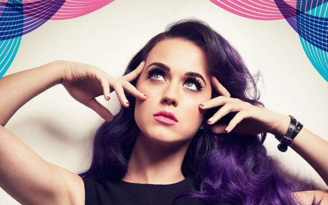 Katy Perry a nada de saber si adquiere convento