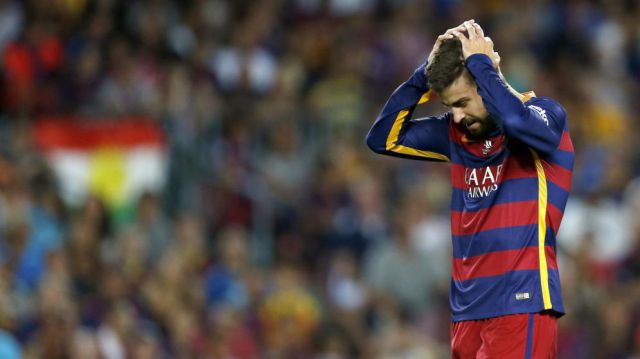 Gerard Piqué se disculpa por su actitud hacia un abanderado Gerard Piqué se disculpa por su actitud hacia un abanderado