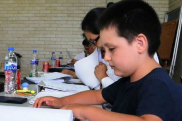 ¡Niño de 9 años estudia diplomado de Química en la UNAM! ¡Niño de 9 años estudia diplomado de Química en la UNAM!