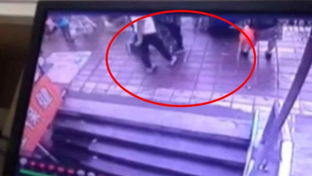 En China 5 personas son tragadas por la tierra En China 5 personas son tragadas por la tierra