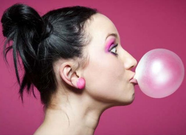 ¡Esto sucede si mascas chicle! ¡Esto sucede si mascas chicle!