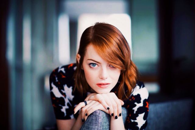 Emma Stone como nunca en video de Arcade Fire Emma Stone como nunca en video de Arcade Fire