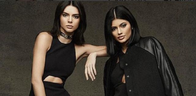 ¿Beso entre hermanas? Kendall y Kylie Jenner lo hacen ¿Beso entre hermanas? Kendall y Kylie Jenner lo hacen