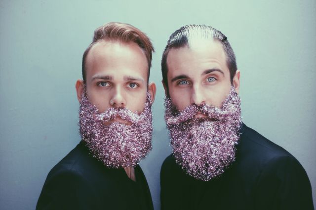 Barbas brillantes Barbas brillantes