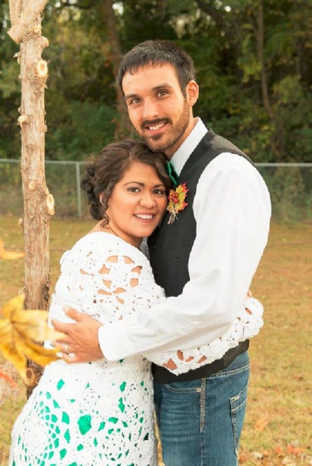 Hace el vestido de su novia ¡con manteles! Hace el vestido de su novia ¡con manteles!