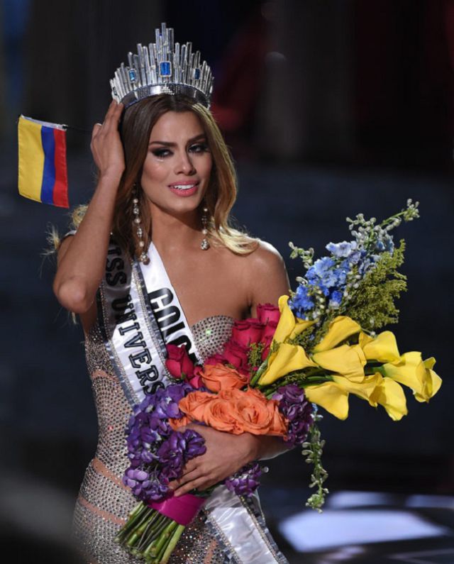 ¡Le dieron la corona a Miss por equivocación! ¡Le dieron la corona a Miss por equivocación!
