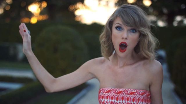 ¡Interrumpe cena romántica de Taylor Swift! ¡Interrumpe cena romántica de Taylor Swift!