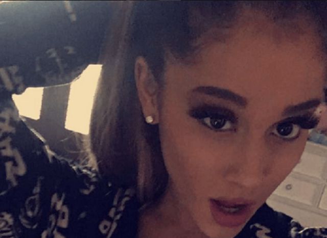 Ariana Grande imita a Shakira, Rihanna… y más Ariana Grande imita a Shakira, Rihanna… y más