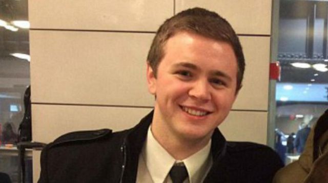 Mason Wells, el joven que ha sobrevivido a tres atentados Mason Wells, el joven que ha sobrevivido a tres atentados