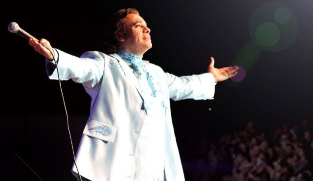 Juan Gabriel se coloca por arriba de Justin