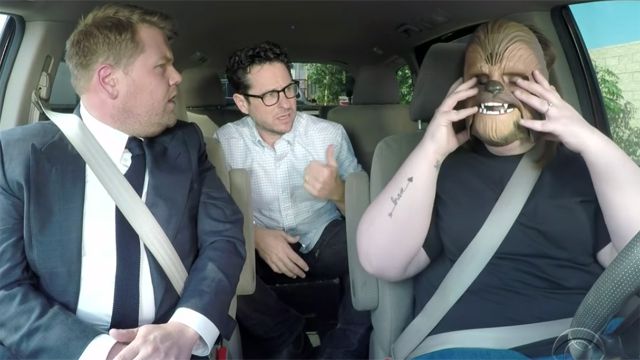 Mamá Chewbacca hace Carpool con James Corden y J.J. Abrams Mamá Chewbacca hace Carpool con James Corden y J.J. Abrams