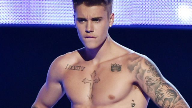 Justin Bieber y su nuevo amor Justin Bieber y su nuevo amor